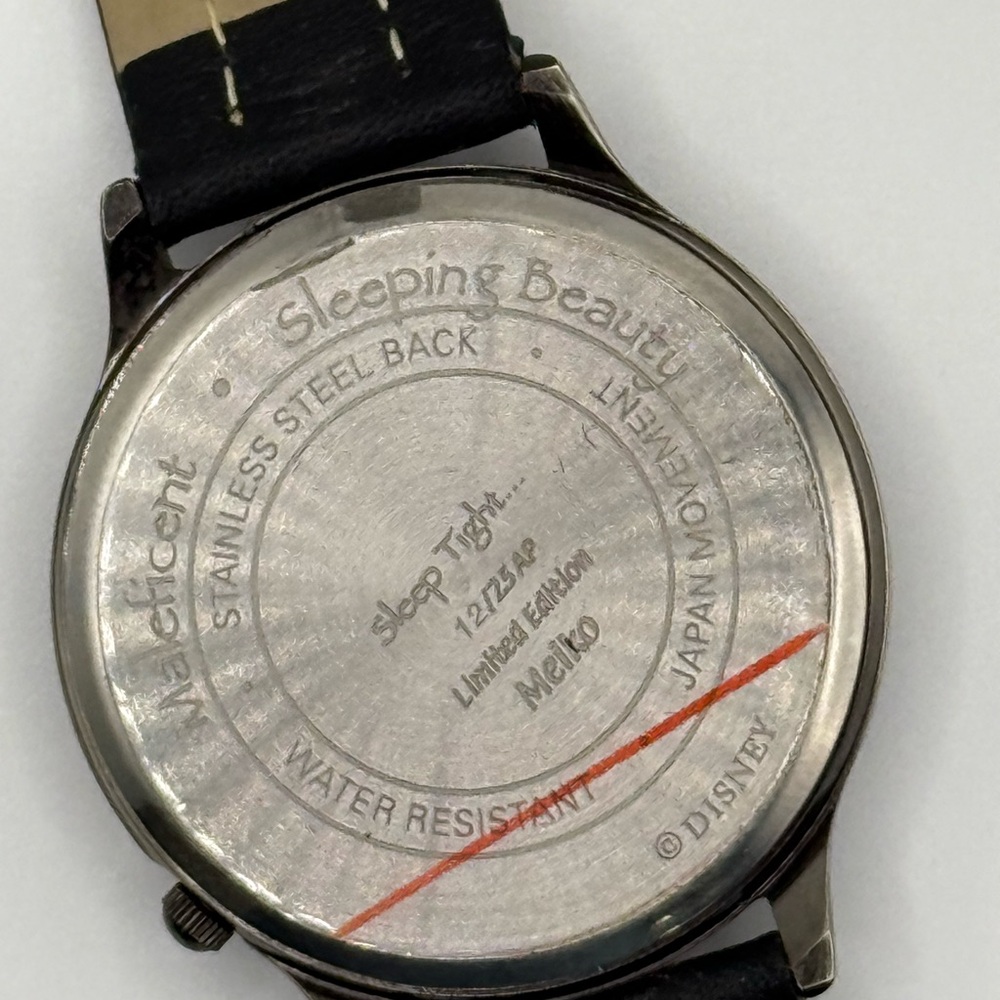 Maleficent Super Rare 12/25 AP “Sleep Tight” Disney Watch. Keeps good time. - Picture 5 of 11